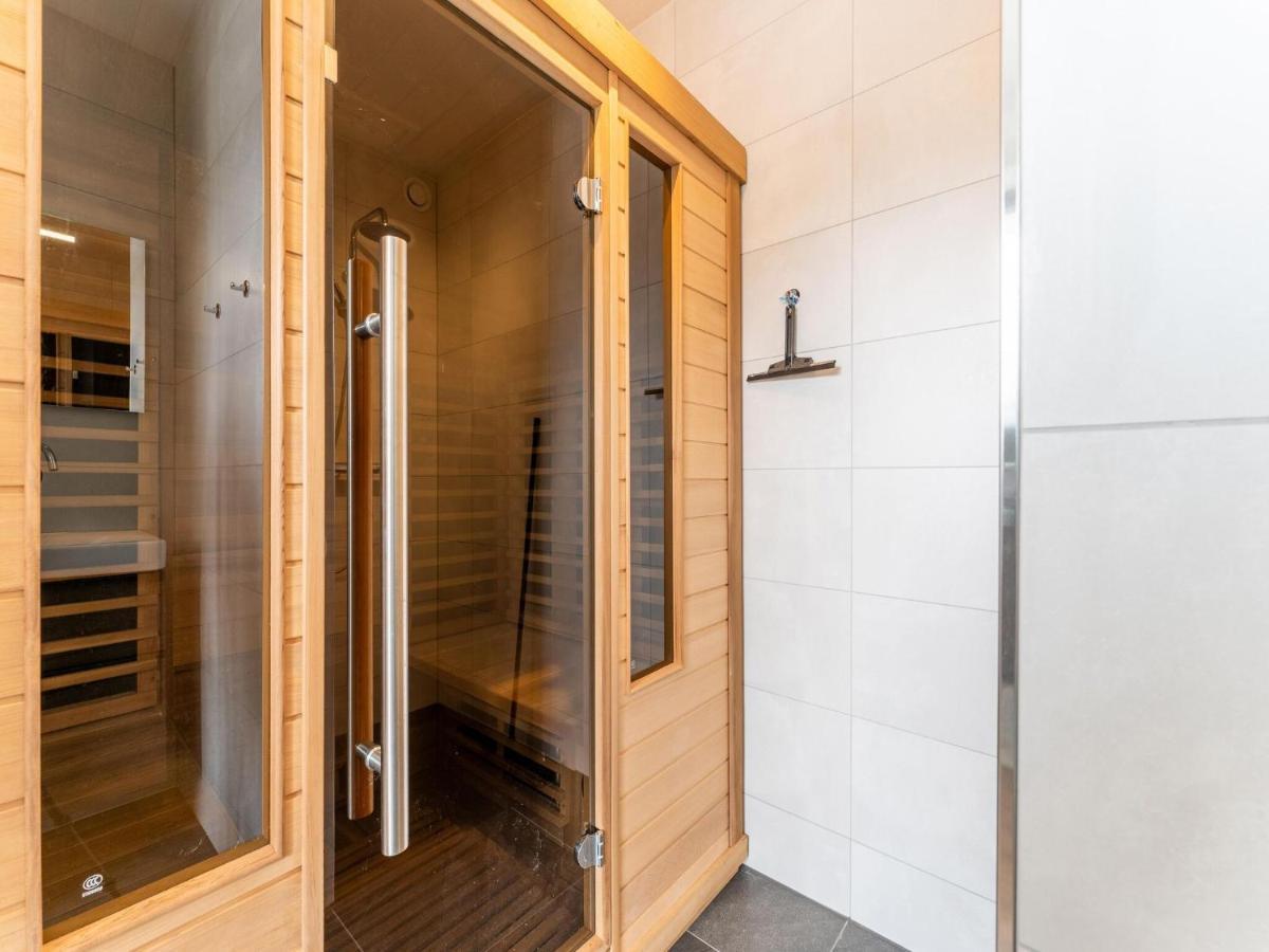 Luxe Villa In Zeewolde With Infrared Sauna Eksteriør billede